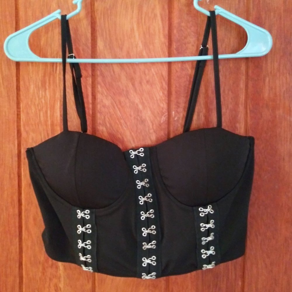 Style Rack - Gothic Push-Up Crop Top